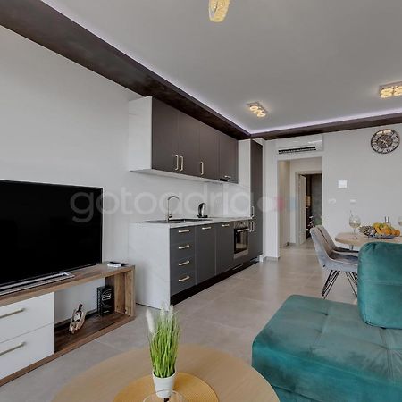 Luxury Seaview Apt Luki - Free Parking Makarska Kültér fotó