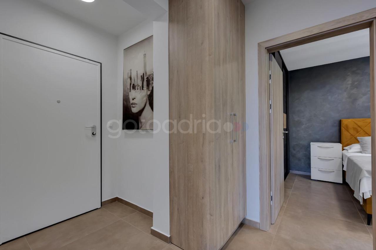 Luxury Seaview Apt Luki - Free Parking Makarska Kültér fotó